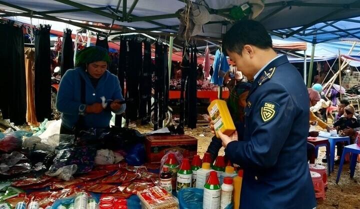 Lực lượng quản lý thị trường Lào Cai xử lý 167 vụ vi phạm