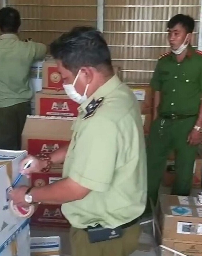 QLTT Lạng Sơn thu giữ gần 1 tấn nguyên liệu thuốc Bắc ước tính gần 100 triệu đồng