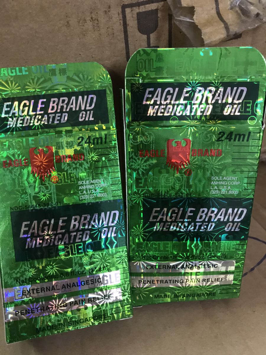 Dầu gió giả mang nhãn hiệu Eagle Brand