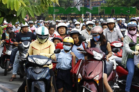 Việt Nam đã thực hiện thành công quy định đội mũ bảo hiểm sau 10 năm